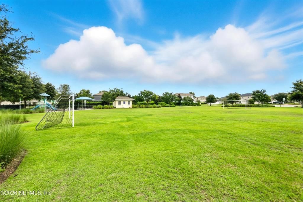 For Sale: $680,000 (5 beds, 4 baths, 3644 Square Feet)