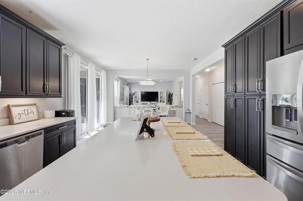 For Sale: $680,000 (5 beds, 4 baths, 3644 Square Feet)