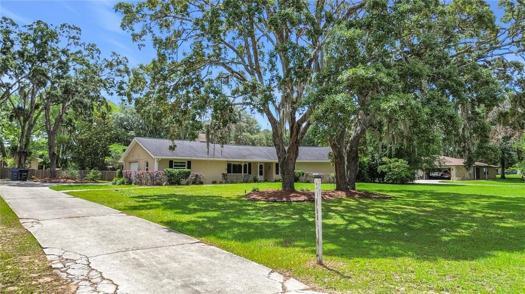 En Venta: $369,900 (3 camas, 2 baños, 1598 Pies cuadrados)