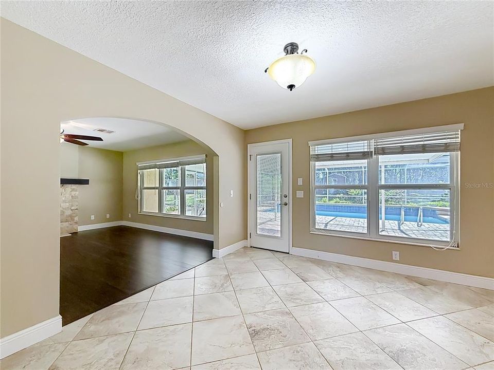 En Venta: $369,900 (3 camas, 2 baños, 1598 Pies cuadrados)