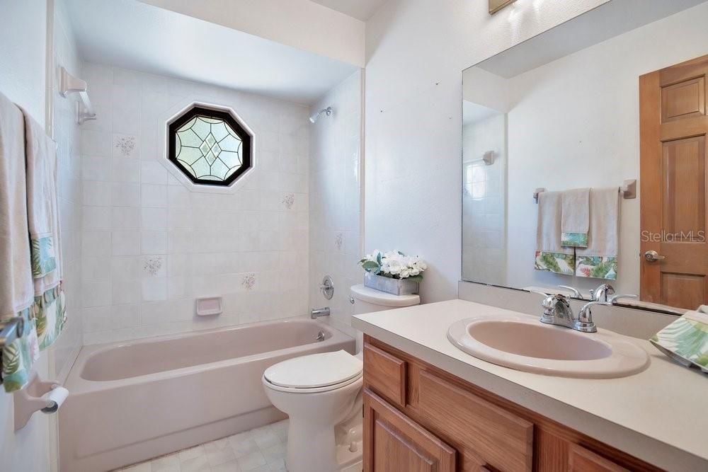Active With Contract: $339,900 (3 beds, 2 baths, 1748 Square Feet)