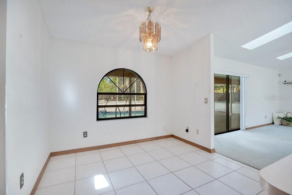 Active With Contract: $339,900 (3 beds, 2 baths, 1748 Square Feet)