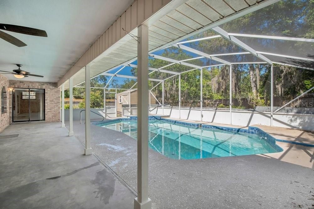 Active With Contract: $339,900 (3 beds, 2 baths, 1748 Square Feet)