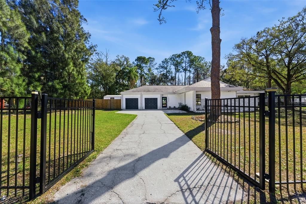 Active With Contract: $4,200 (3 beds, 2 baths, 2471 Square Feet)