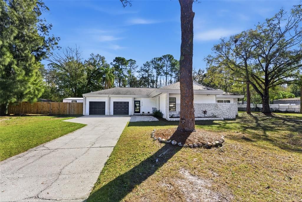 Active With Contract: $4,200 (3 beds, 2 baths, 2471 Square Feet)