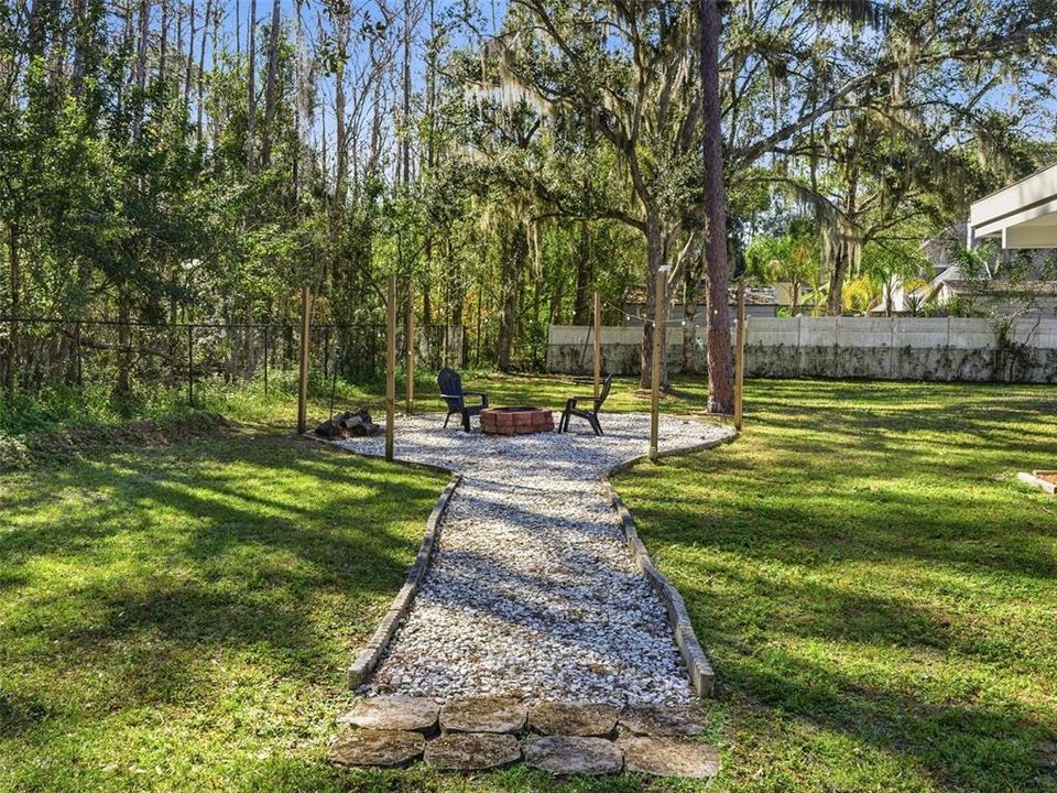 Active With Contract: $4,200 (3 beds, 2 baths, 2471 Square Feet)