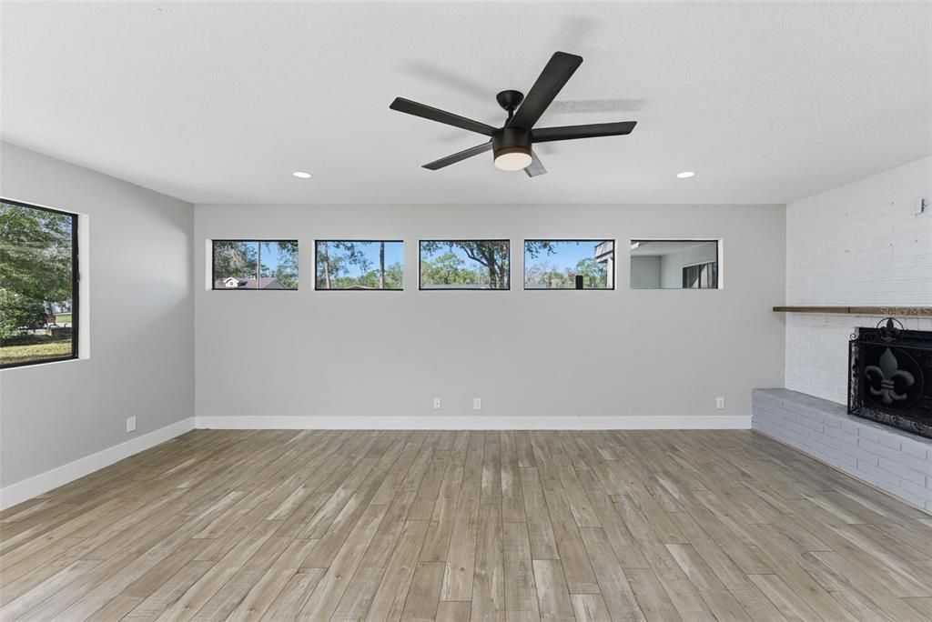Active With Contract: $4,200 (3 beds, 2 baths, 2471 Square Feet)