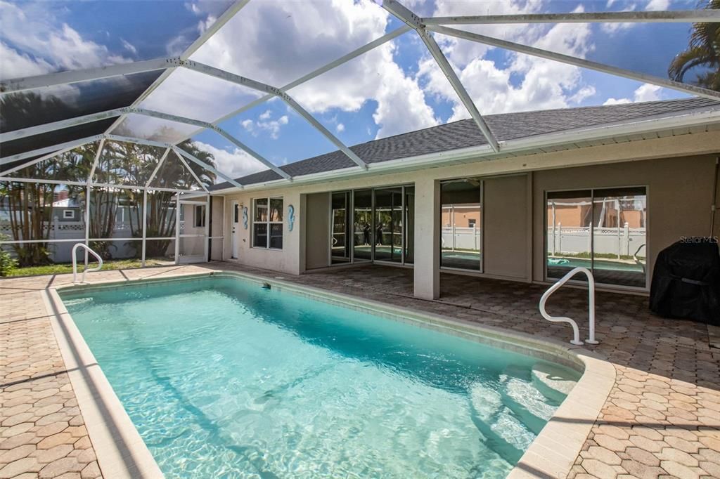 En Venta: $400,000 (3 camas, 2 baños, 1529 Pies cuadrados)