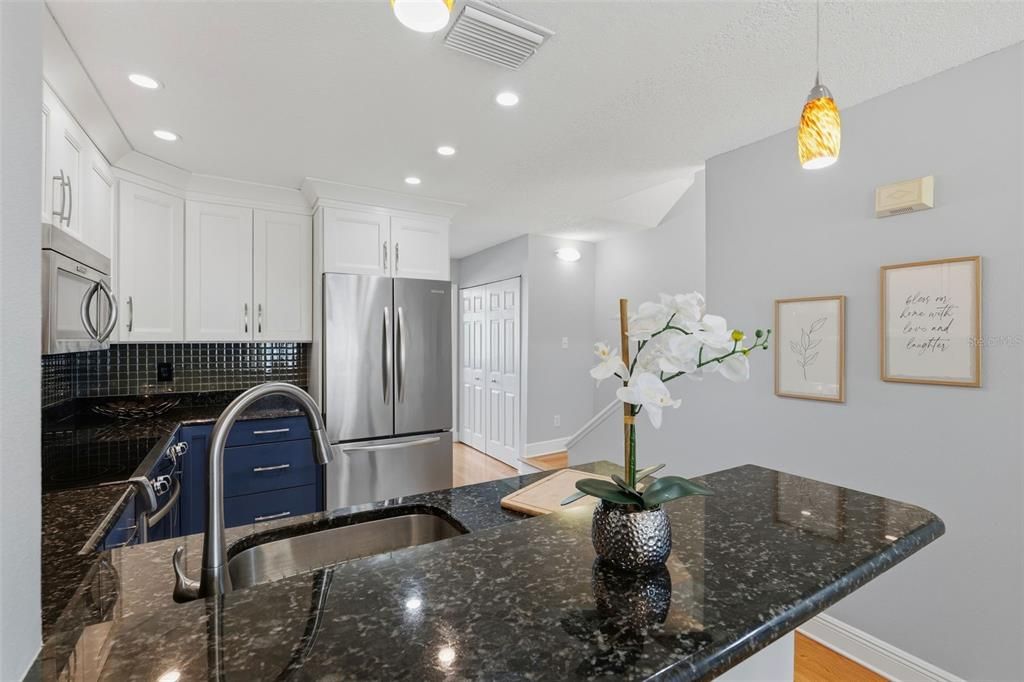 For Sale: $515,000 (3 beds, 3 baths, 1585 Square Feet)