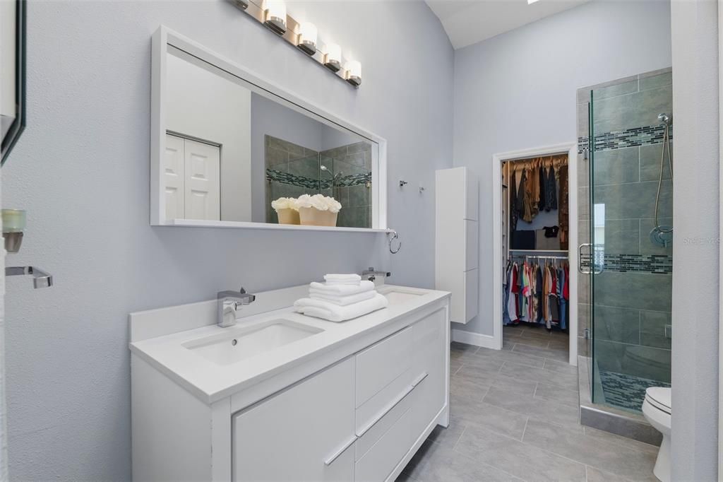 For Sale: $515,000 (3 beds, 3 baths, 1585 Square Feet)