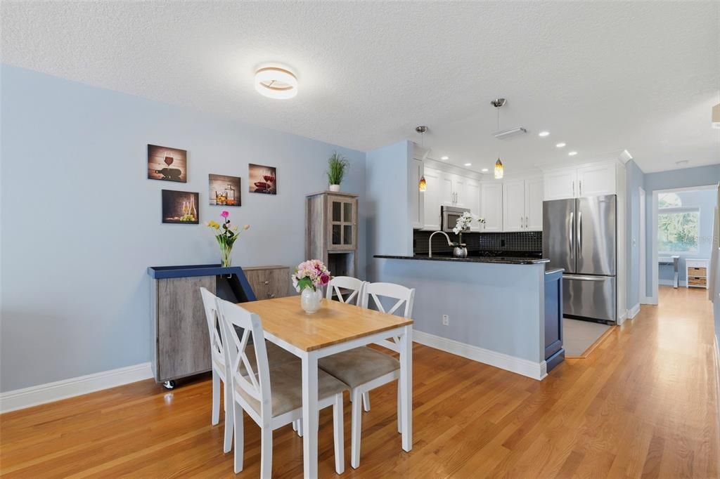 For Sale: $515,000 (3 beds, 3 baths, 1585 Square Feet)