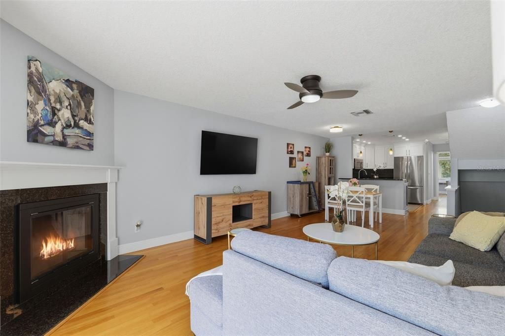 For Sale: $515,000 (3 beds, 3 baths, 1585 Square Feet)