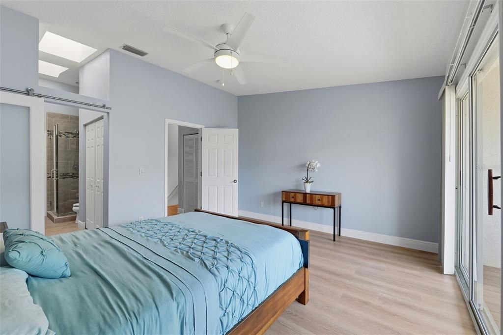 For Sale: $515,000 (3 beds, 3 baths, 1585 Square Feet)