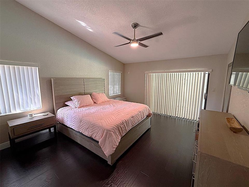 For Sale: $649,900 (4 beds, 2 baths, 2636 Square Feet)