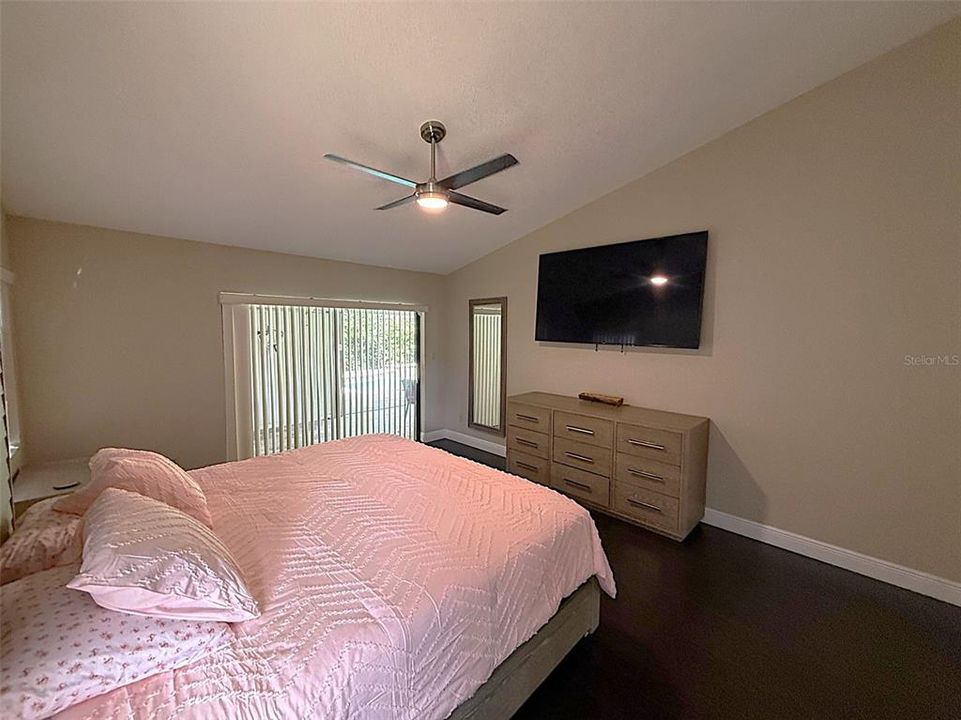 For Sale: $649,900 (4 beds, 2 baths, 2636 Square Feet)