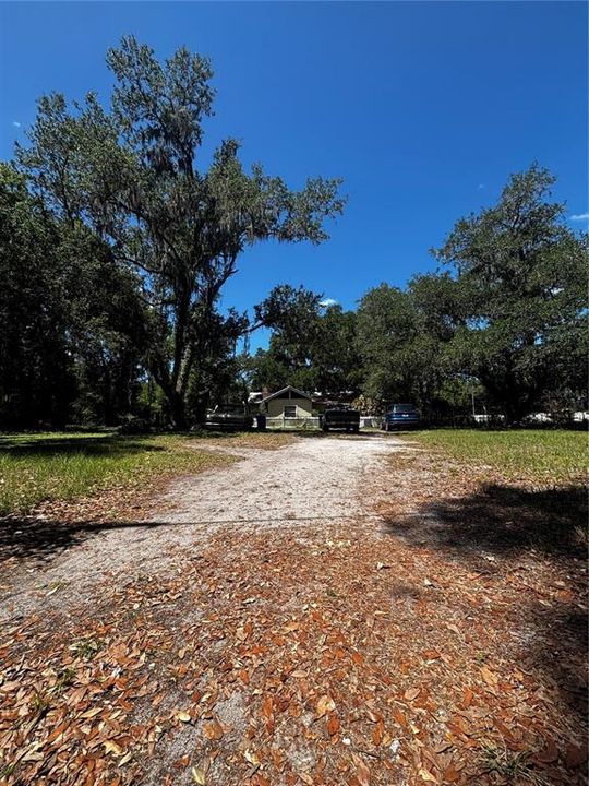 Active With Contract: $175,000 (2 beds, 1 baths, 1165 Square Feet)