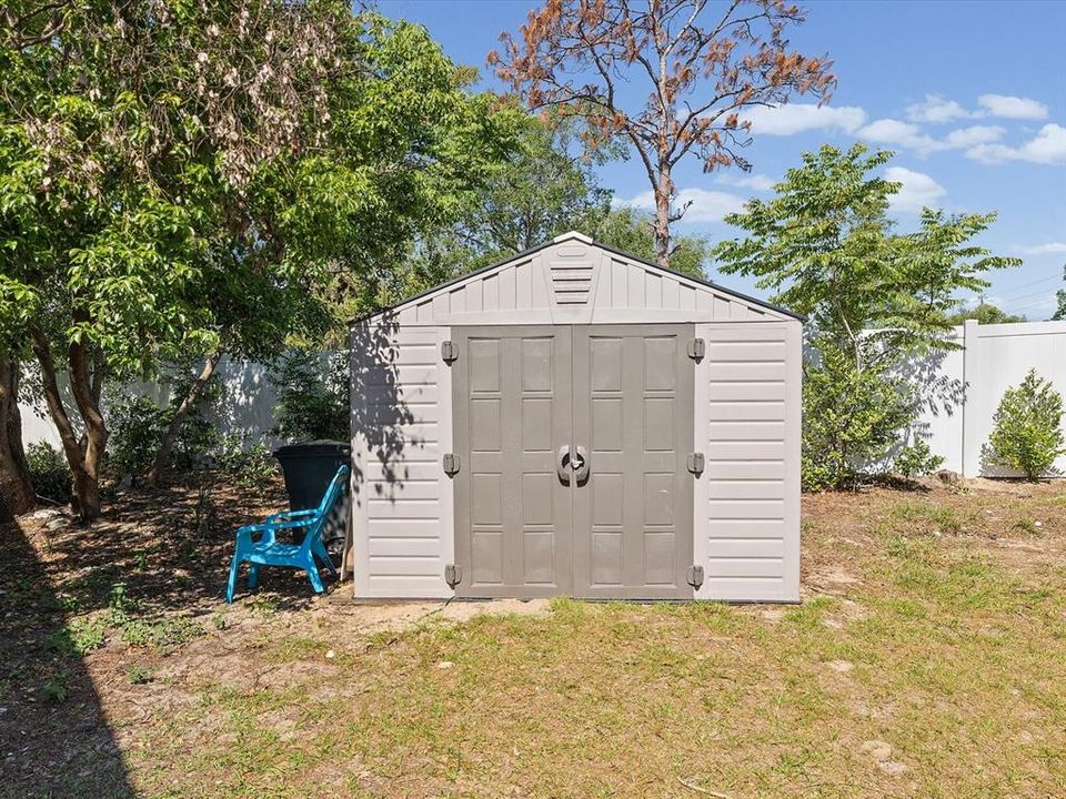 Active With Contract: $450,000 (4 beds, 3 baths, 2428 Square Feet)