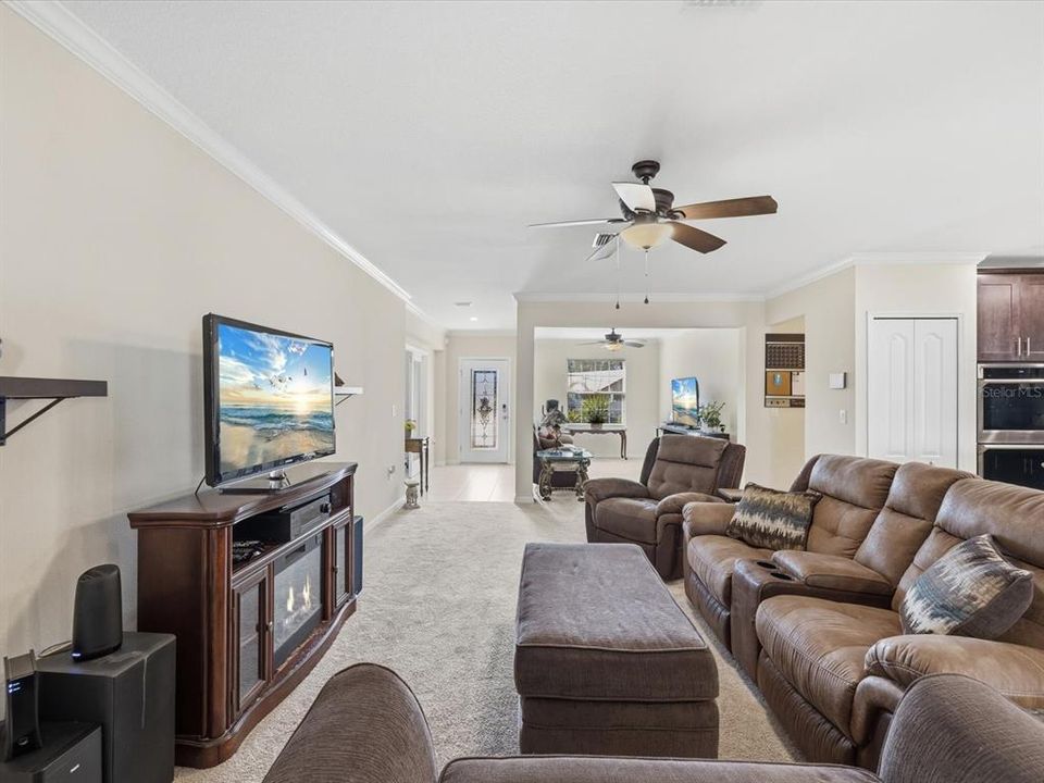 Active With Contract: $450,000 (4 beds, 3 baths, 2428 Square Feet)