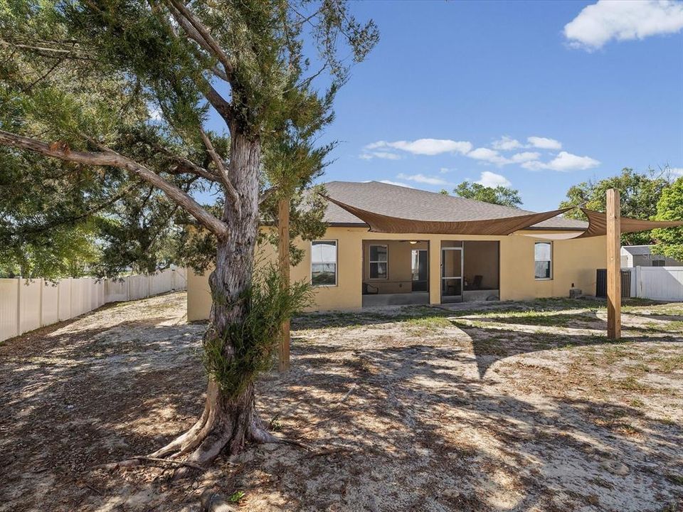 Active With Contract: $450,000 (4 beds, 3 baths, 2428 Square Feet)