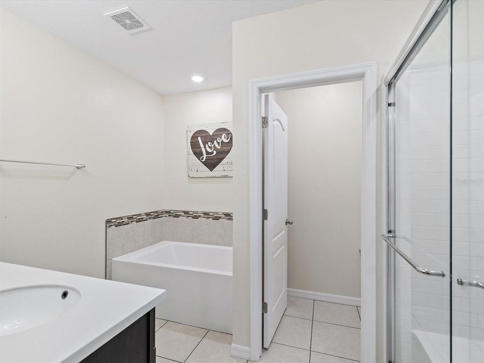 Active With Contract: $450,000 (4 beds, 3 baths, 2428 Square Feet)