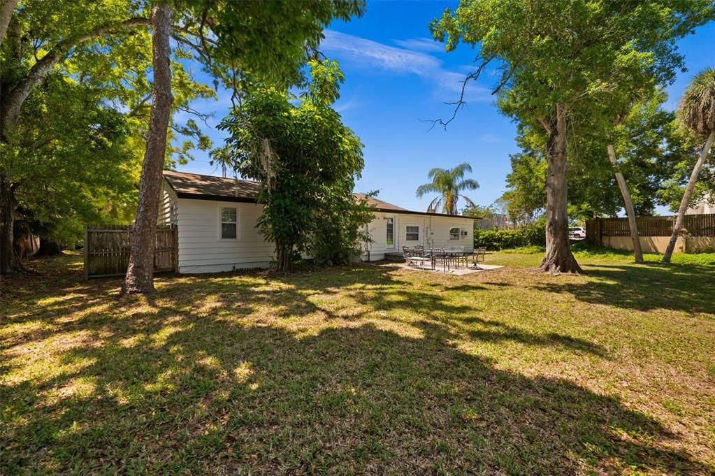 For Sale: $550,000 (0 beds, 0 baths, 1104 Square Feet)