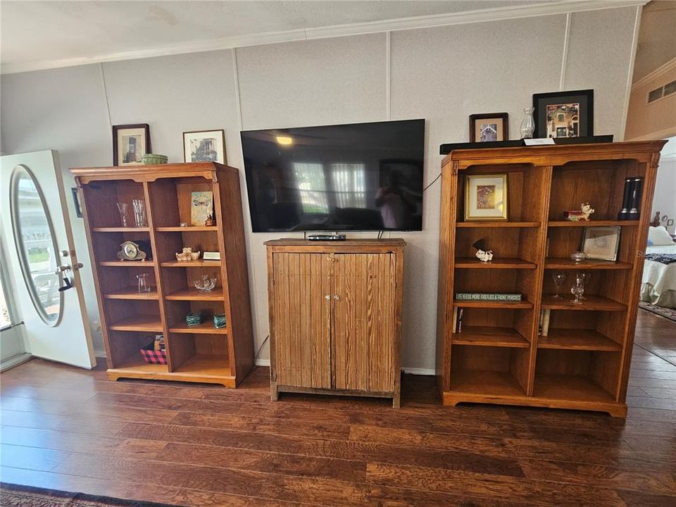 Под контрактом: $195,000 (2 спален, 2 ванн, 1134 Квадратных фут)