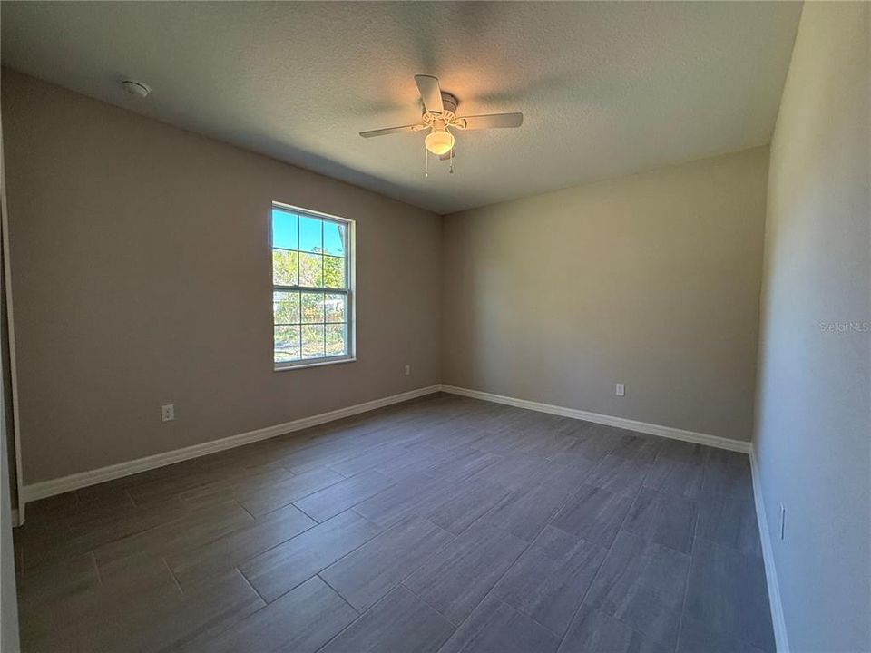 Active With Contract: $209,900 (3 beds, 2 baths, 1232 Square Feet)