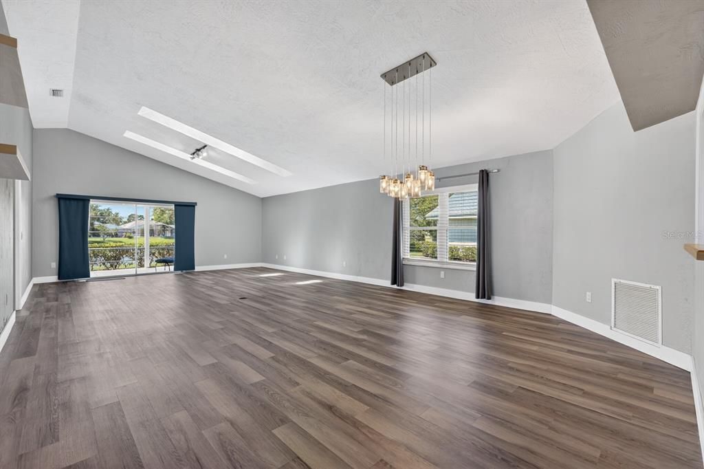En Venta: $399,900 (3 camas, 2 baños, 1828 Pies cuadrados)