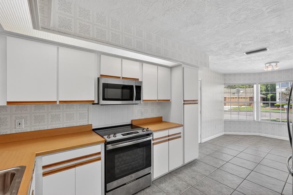 En Venta: $399,900 (3 camas, 2 baños, 1828 Pies cuadrados)