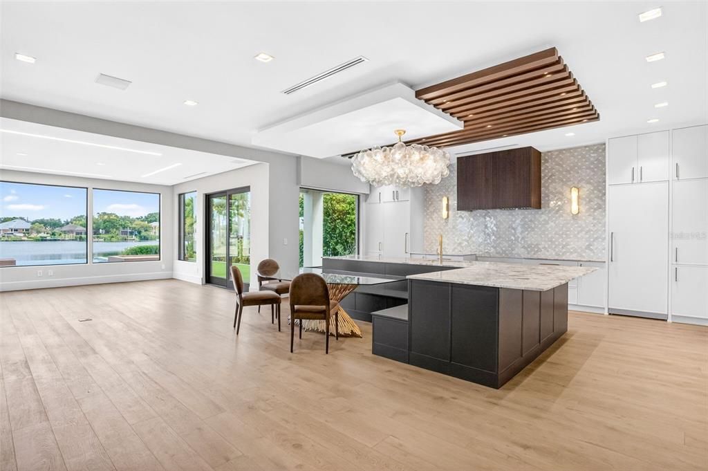 For Sale: $5,895,000 (4 beds, 4 baths, 5310 Square Feet)