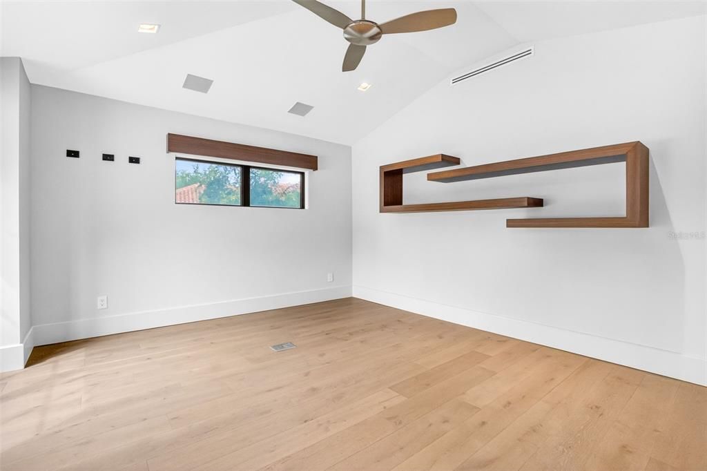 For Sale: $5,895,000 (4 beds, 4 baths, 5310 Square Feet)