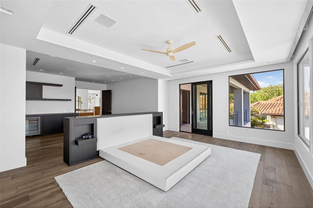 For Sale: $5,895,000 (4 beds, 4 baths, 5310 Square Feet)