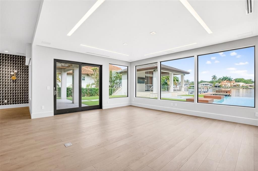 For Sale: $5,895,000 (4 beds, 4 baths, 5310 Square Feet)