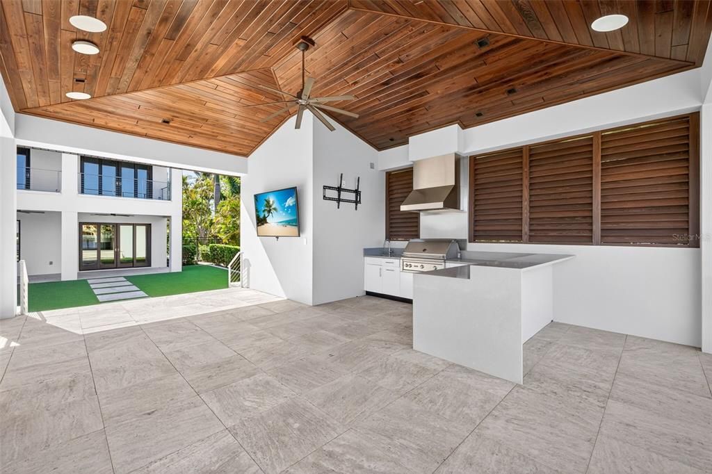 For Sale: $5,895,000 (4 beds, 4 baths, 5310 Square Feet)