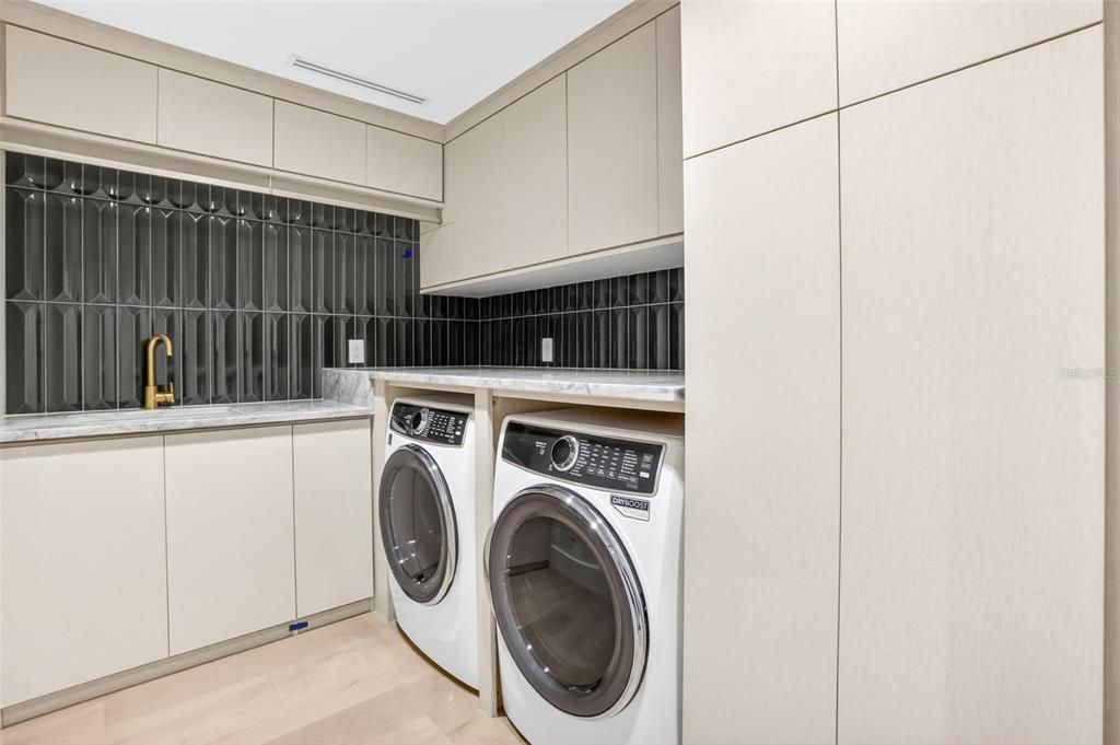 For Sale: $5,895,000 (4 beds, 4 baths, 5310 Square Feet)