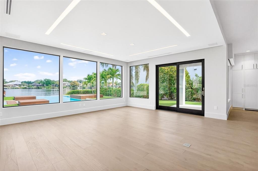 For Sale: $5,895,000 (4 beds, 4 baths, 5310 Square Feet)