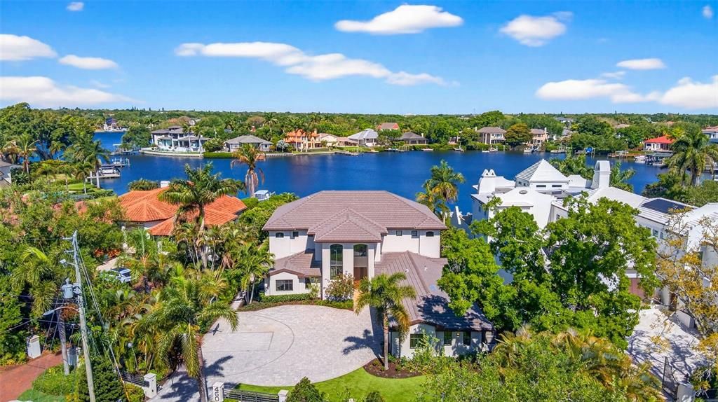 For Sale: $5,895,000 (4 beds, 4 baths, 5310 Square Feet)