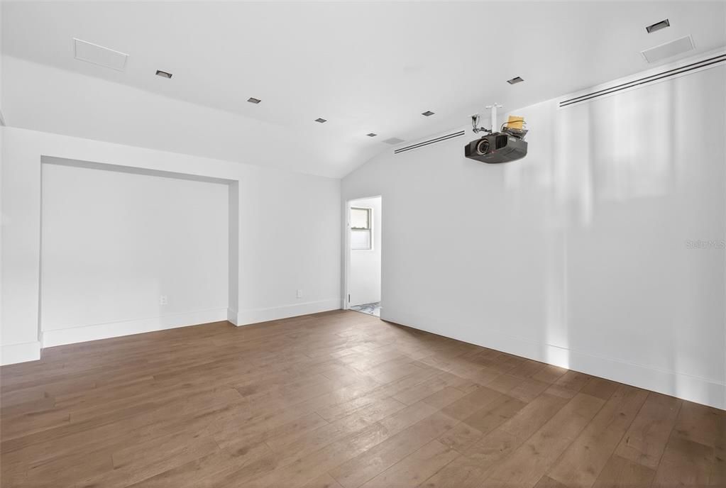 For Sale: $5,895,000 (4 beds, 4 baths, 5310 Square Feet)