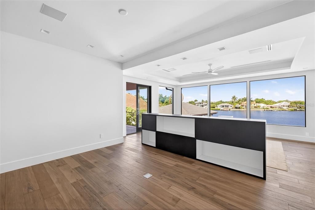 For Sale: $5,895,000 (4 beds, 4 baths, 5310 Square Feet)
