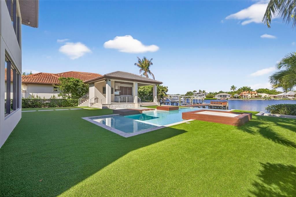 For Sale: $5,895,000 (4 beds, 4 baths, 5310 Square Feet)