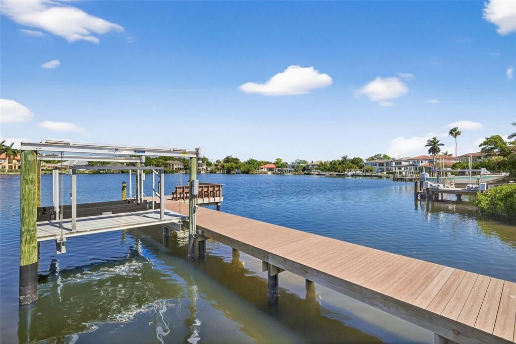 For Sale: $5,895,000 (4 beds, 4 baths, 5310 Square Feet)