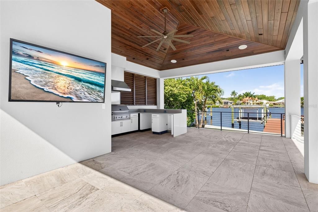 For Sale: $5,895,000 (4 beds, 4 baths, 5310 Square Feet)