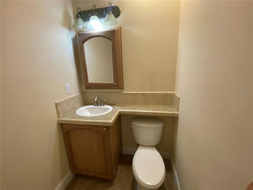Activo con contrato: $3,200 (3 camas, 2 baños, 1536 Pies cuadrados)