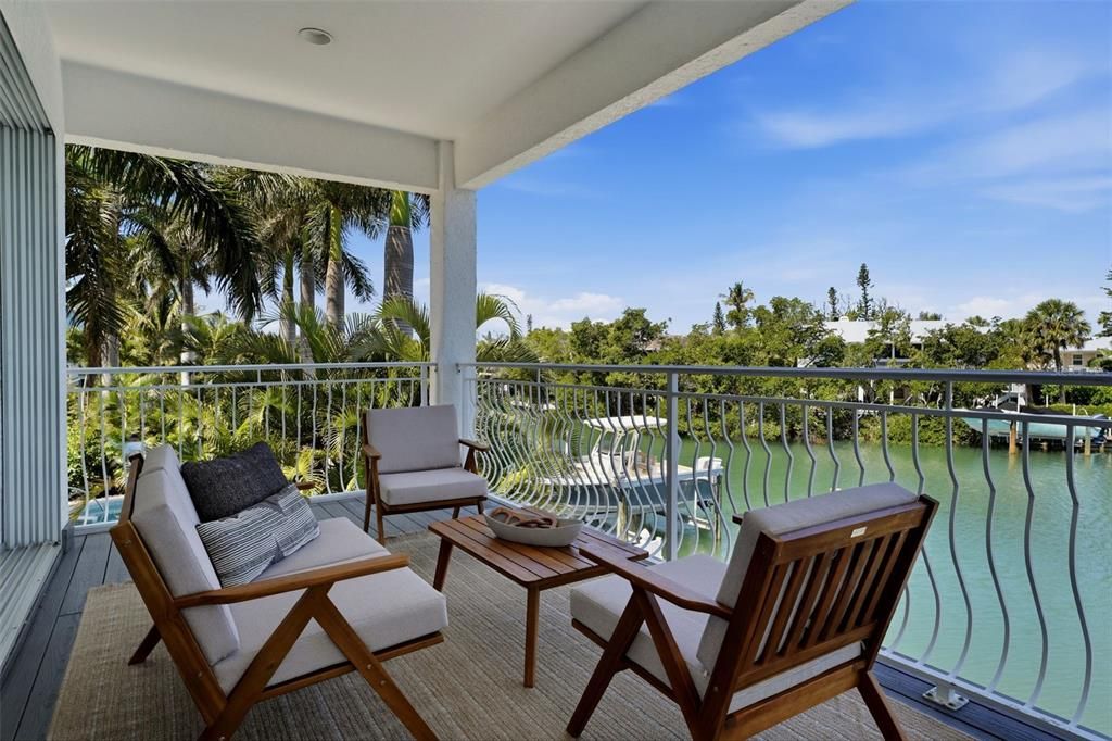For Sale: $3,000,000 (4 beds, 3 baths, 2804 Square Feet)