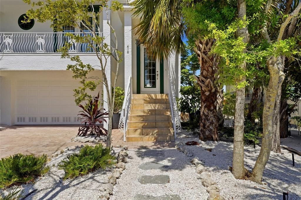 For Sale: $3,000,000 (4 beds, 3 baths, 2804 Square Feet)