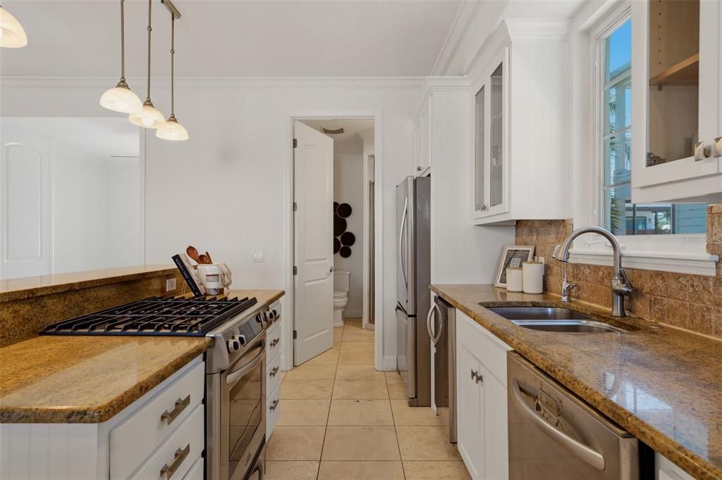 For Sale: $3,000,000 (4 beds, 3 baths, 2804 Square Feet)