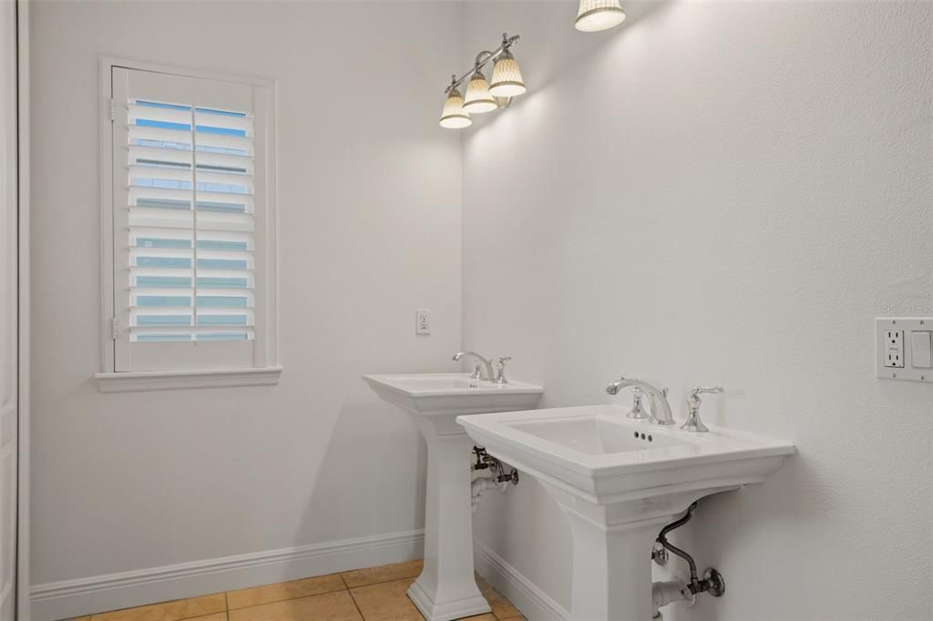 For Sale: $3,000,000 (4 beds, 3 baths, 2804 Square Feet)