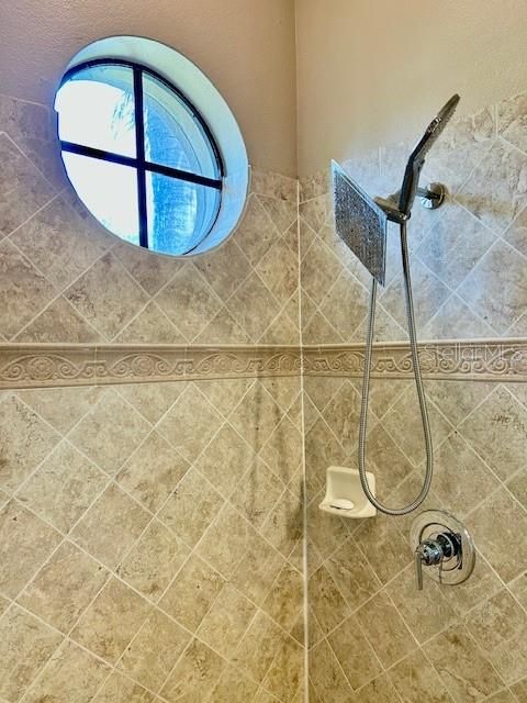 En Venta: $810,220 (5 camas, 3 baños, 3019 Pies cuadrados)