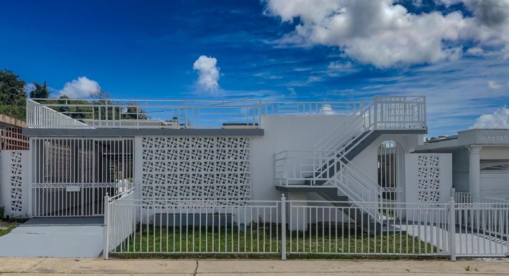 Vendido Recientemente: $230,000 (4 camas, 2 baños, 1500 Pies cuadrados)