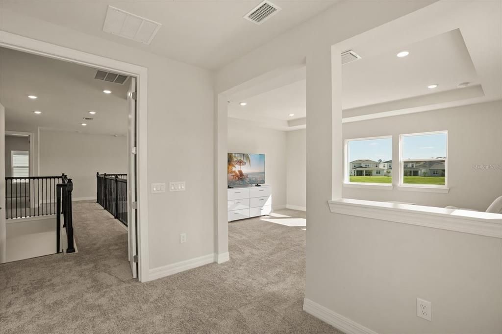 For Sale: $1,799,000 (6 beds, 6 baths, 4355 Square Feet)